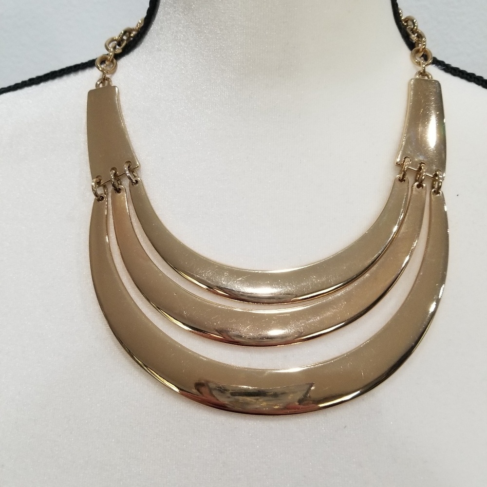 Women Chunky Necklace